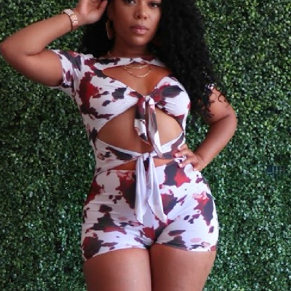 Cow print peekaboo romper - Picture 2 of 4